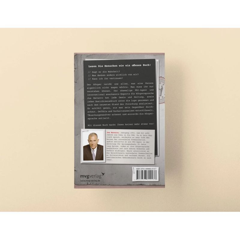 Menschen lesen - Taschenbuch - Ein FBI Agent erklärt, wie man Körpersprache entschlüsselt - Joe Navarro - 250 S. - Deutsch - 2010 - mvg Verlag - EAN 9783868822137