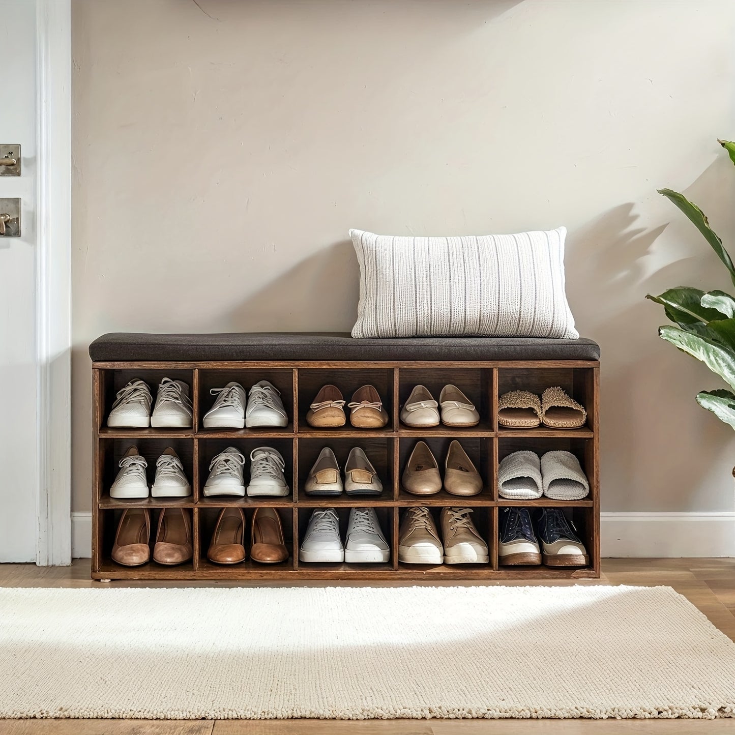 Schuhaufbewahrung, Schuhbank mit Sitzgelegenheit, gepolsterter Schuhschrank mit 15 offenen Fächern, Abmessungen 30 x 105 x 48 cm, geeignet für Flur, Schlafzimmer, Wohnzimmer oder Eingangsbereich