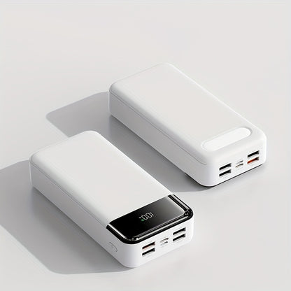 Eine mobile Powerbank mit einer Kapazität von 50000mAh, ausgestattet mit einer Taschenlampe, LED-Anzeige, vier USB-Anschlüssen und Micro-/Type-C-Anschlüssen. Sie ist kompatibel mit iPhone, SAMSUNG und Android-Geräten.