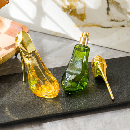 Parfümset mit 2 Stück Grünen und Gelben Schuhen mit hohen Absätzen, mit einem anhaltenden Duft von würzigem Holzduft, geeignet für Dates und den Alltag Parfüm 30ML*2