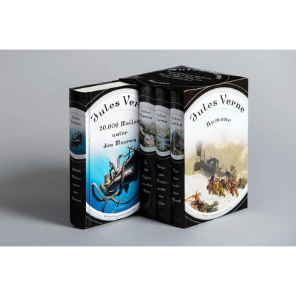 Romane - Buch - 20.000 Meilen unter den Meeren In 80 Tagen um die Welt Reise zum Mittelpunkt der Erde Von der Erde zum Mond - Jules Verne - Vier Bände im Schuber - 1504 S. - Deutsch - 2013 - Anaconda Verlag - EAN 9783730600399