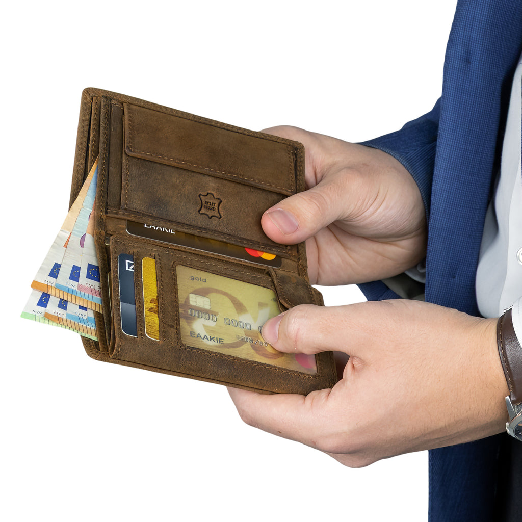 Geldbeutel, Tan für Herren Portemonnaie RFID Hochformat und Alltag – Detailansicht 2